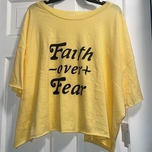 ABOUND ✨Faith~Over~Fear✨ XL Crop Tee- NWT❣️
